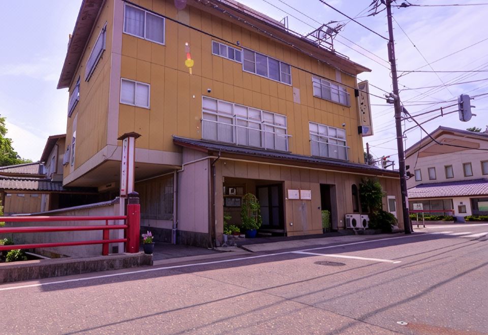 Yahiko Onsen Oyado Diroku