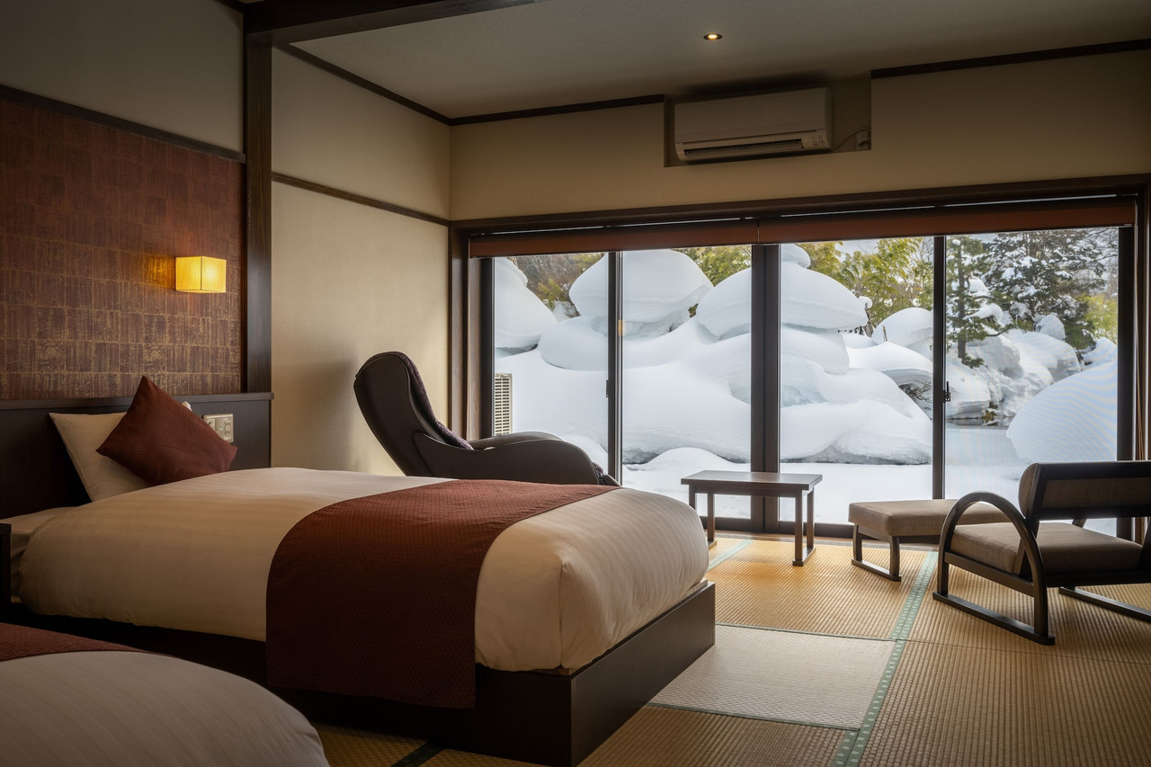 Bedroom with a garden view.