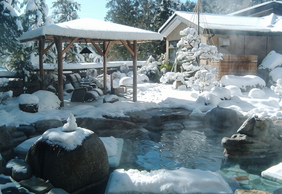 Snow-covered outdoor bath.