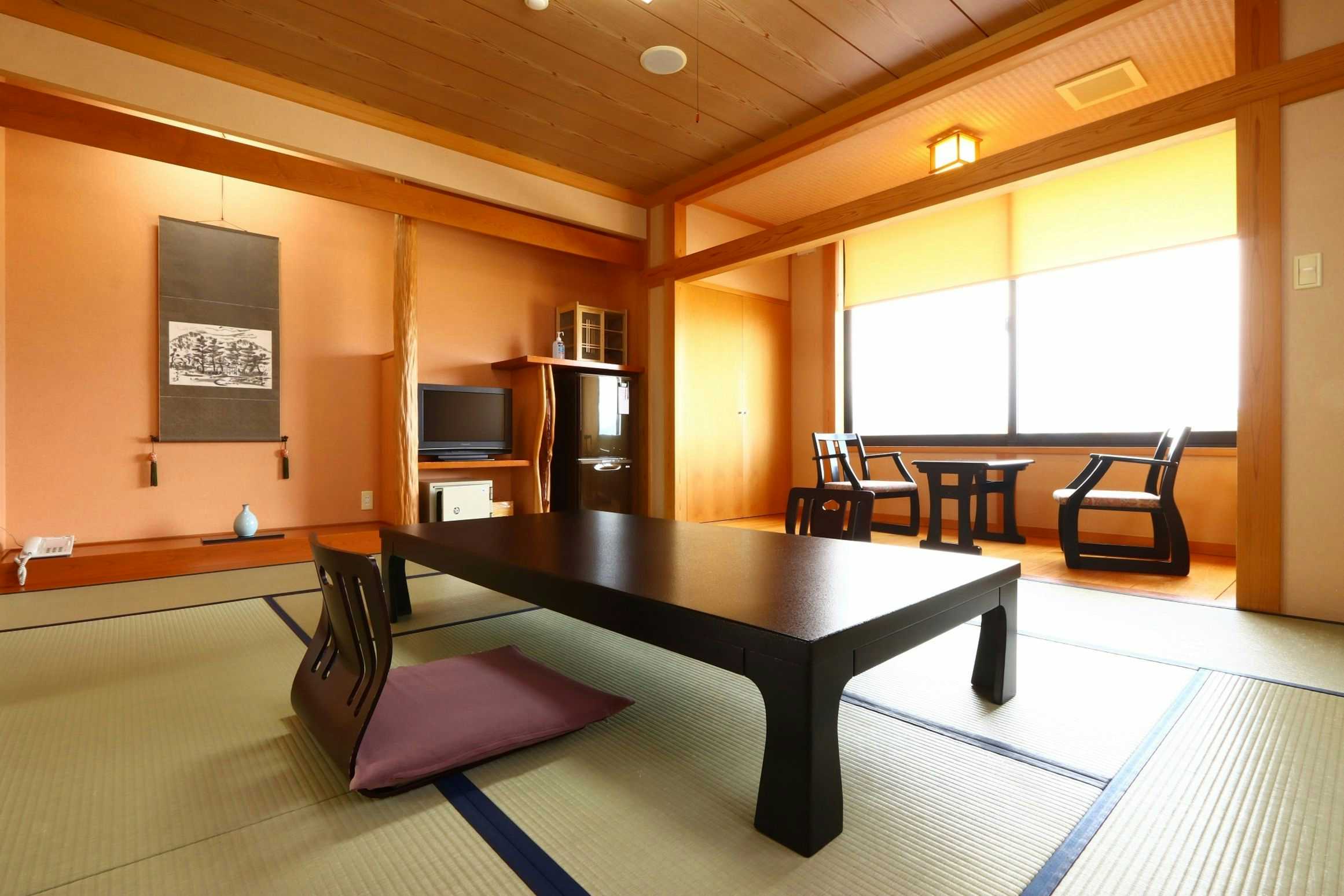 Kami-no-Miya Onsen Kawaratei tatami room with a low table and window seating