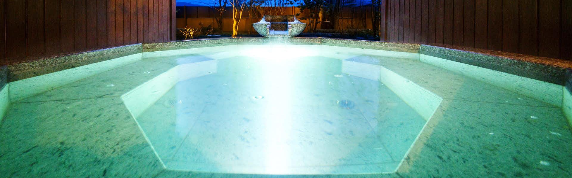 Kanazawa Yuwaku Onsen Hyakurakuso, Ishikawa Prefecture