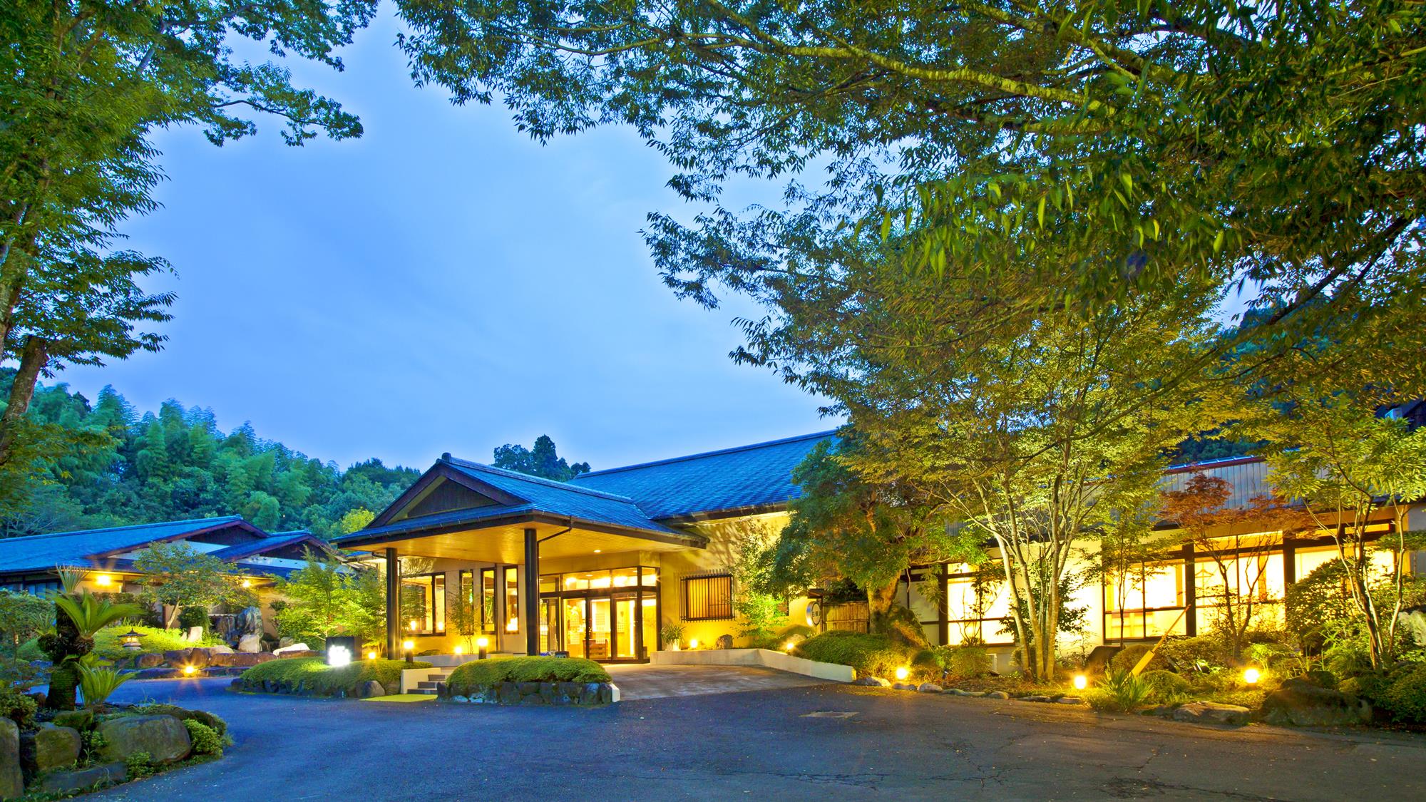 Seasonal Cuisine and Hot Springs Inn Tokiwaso
