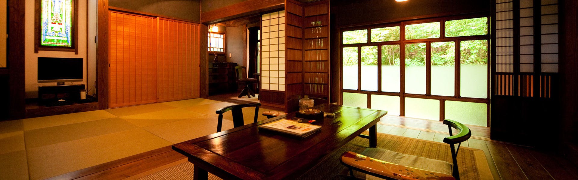 Hatago Kayausagi, Hita