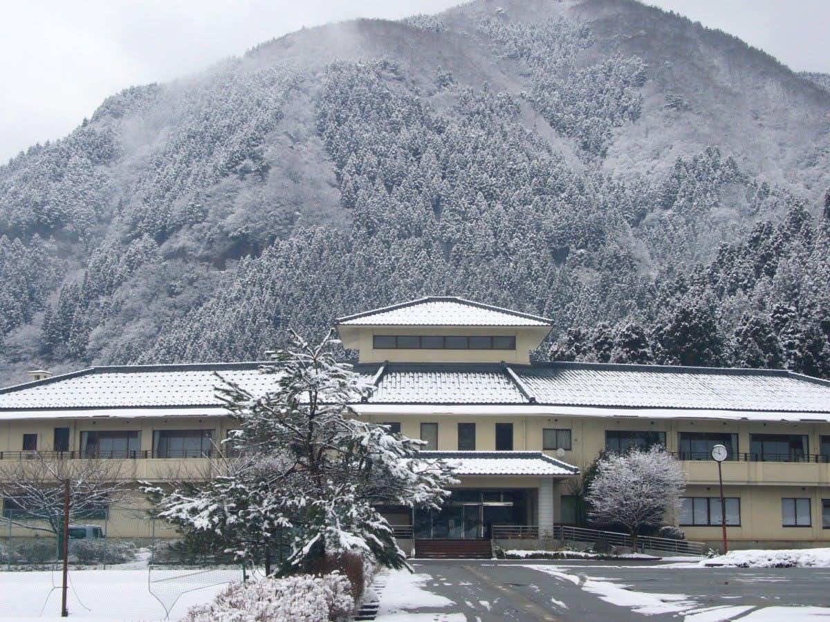 Maruoka Onsen Takekurabe