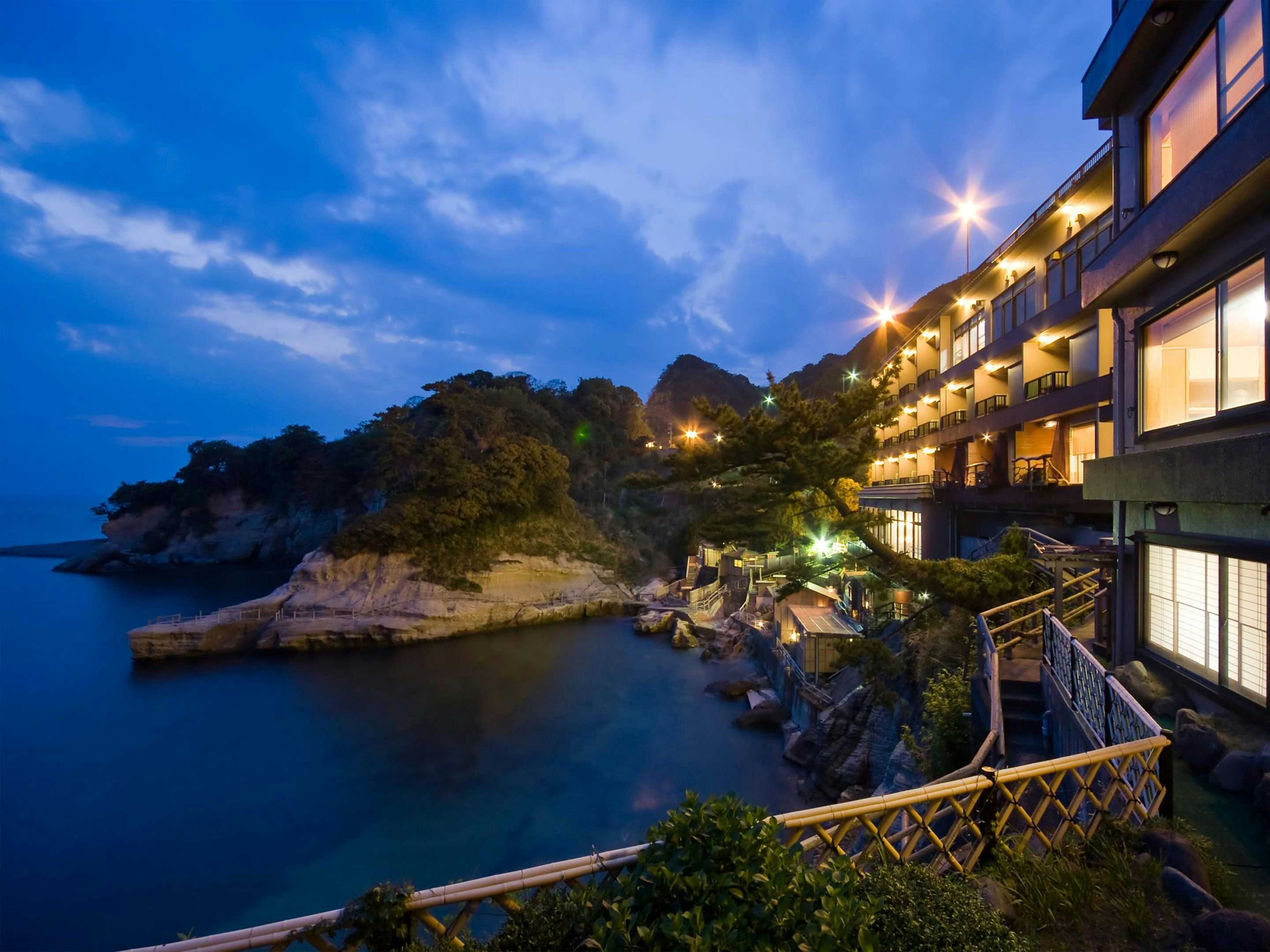 Seiryu Seaside Sunset Onsen Ryokan