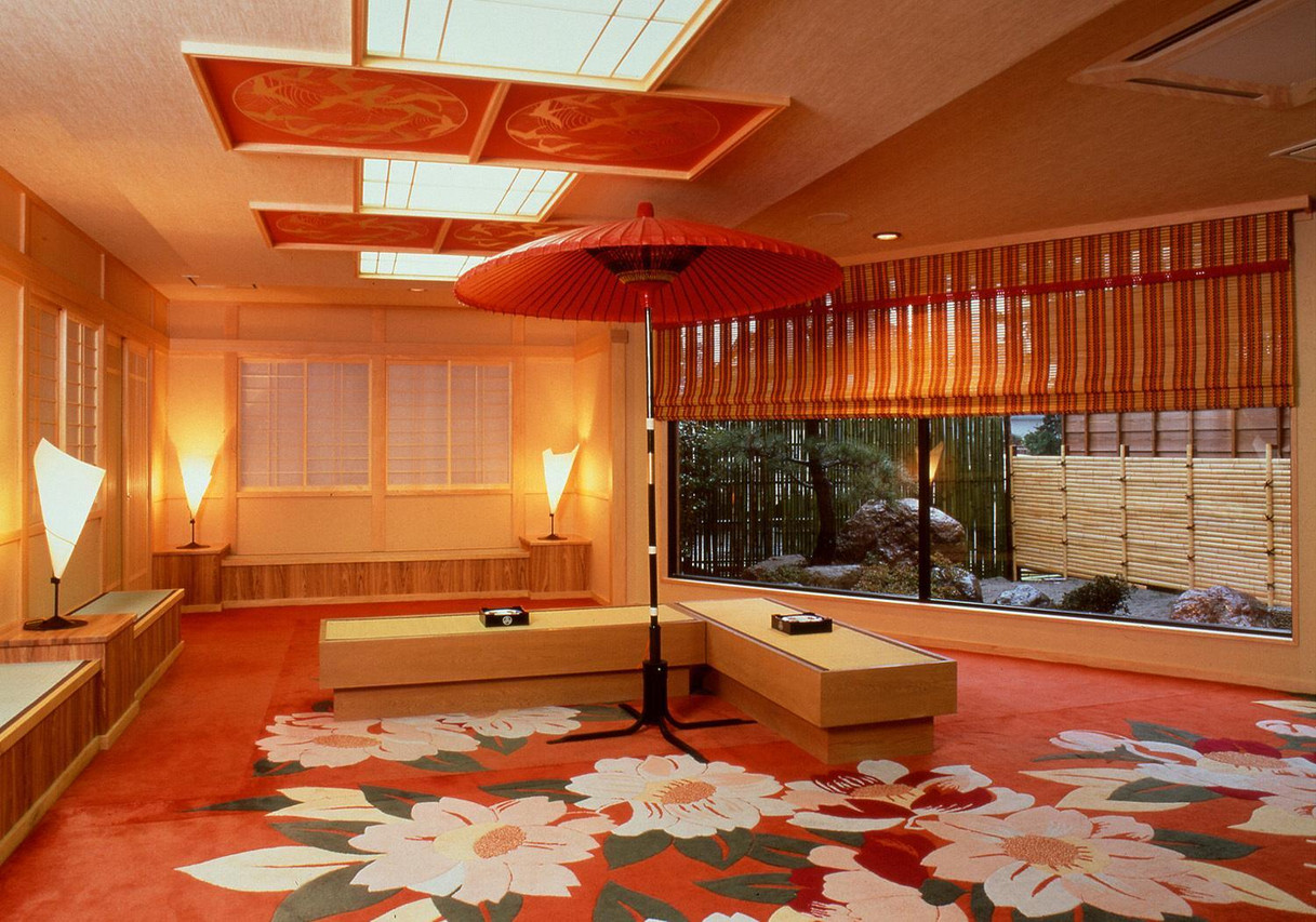 A Japanese-style lobby with seating.