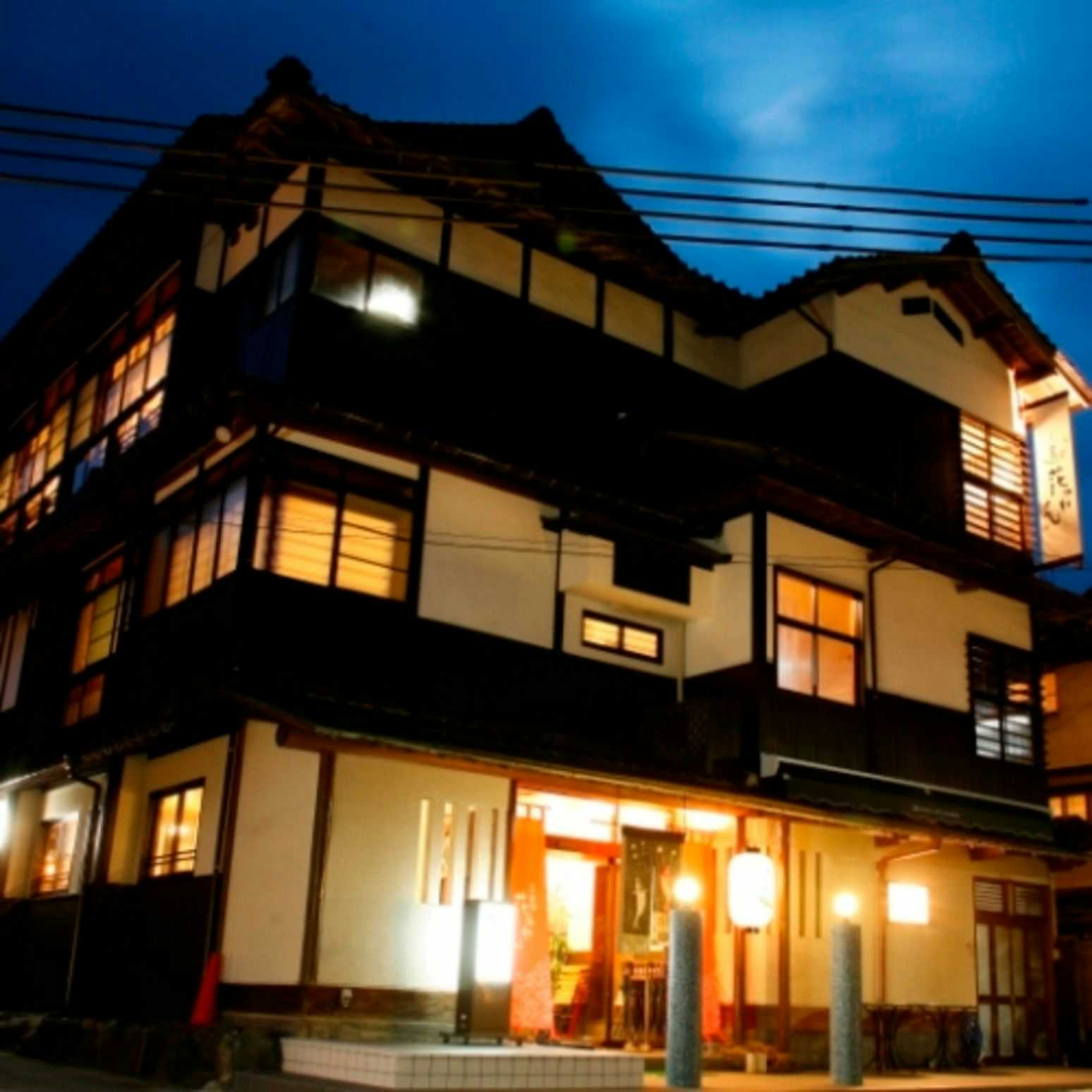 Kinosaki Onsen Hanamandara