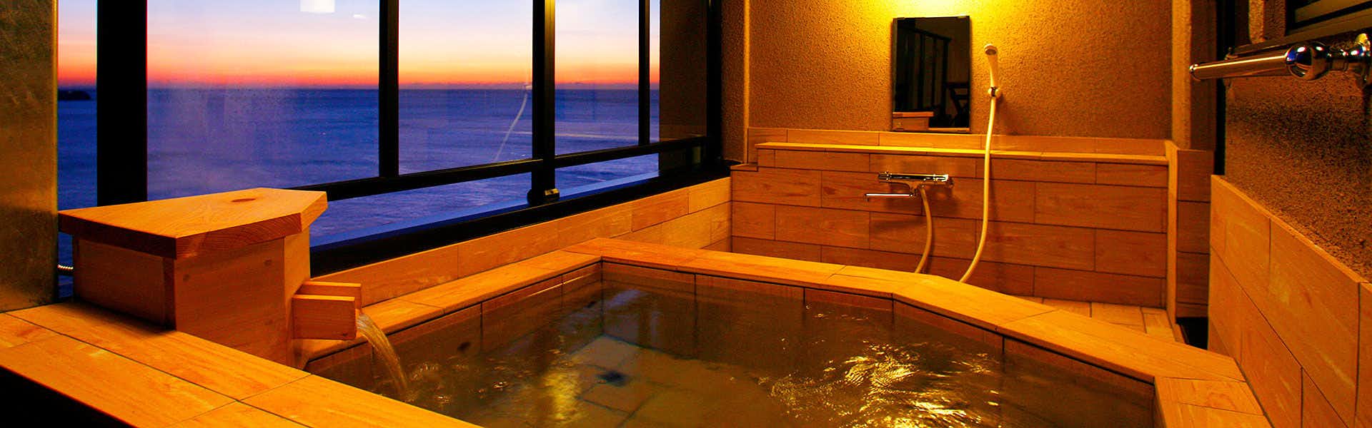 Hidden Hot Spring Inn Tsuki no Akari