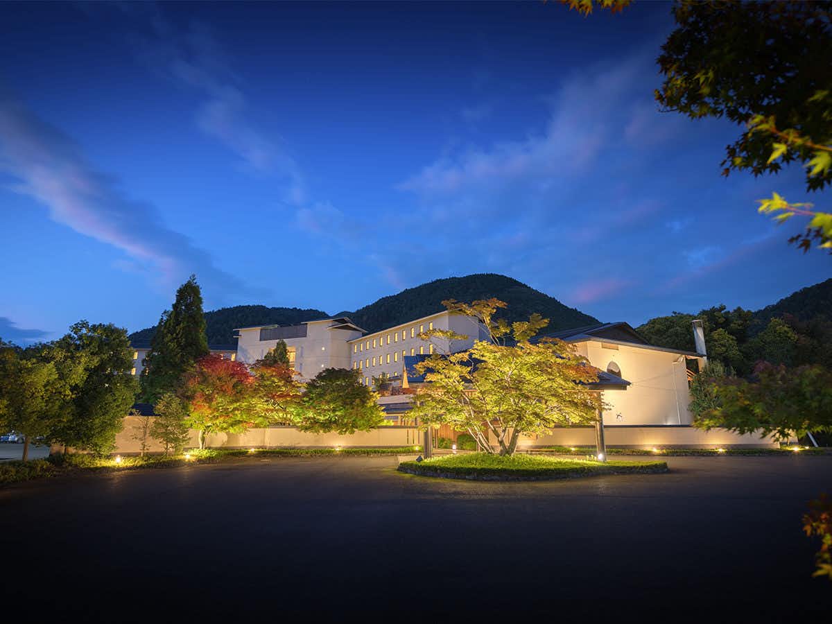 Iizaka Onsen Surikamitei Ootori