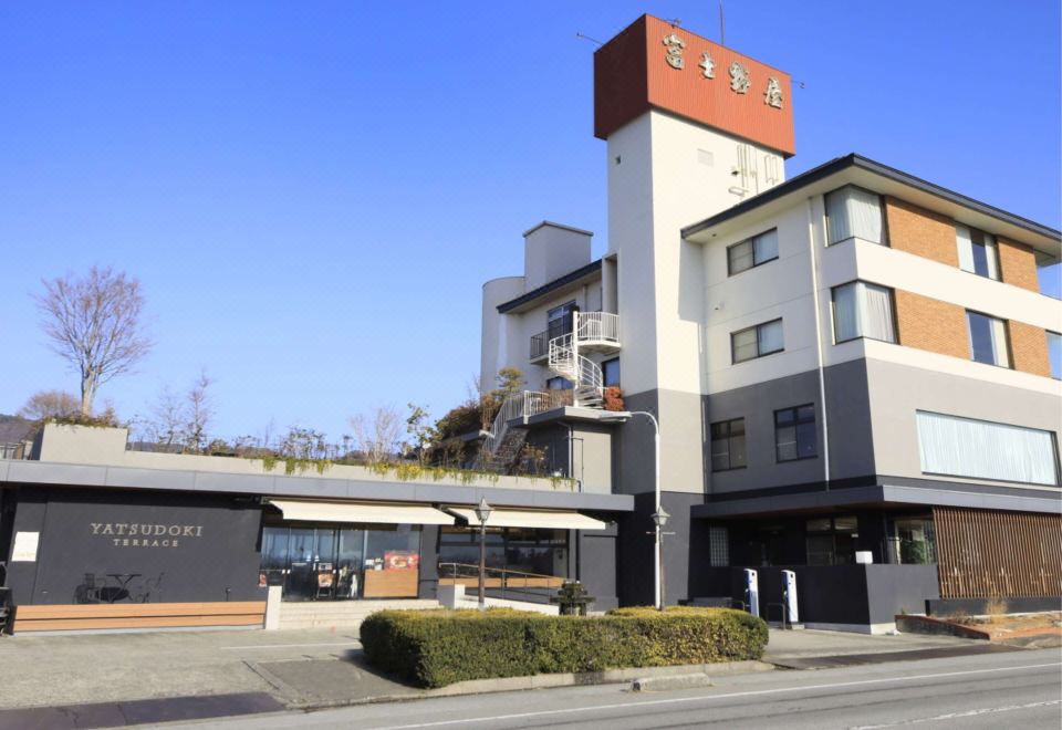 The hotel exterior.