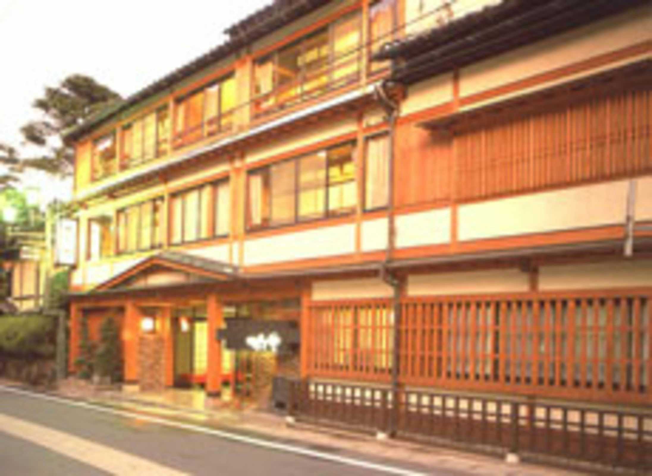 Kinosaki Onsen Tsutaya Ryokan